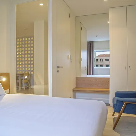 Hotel Spot Family Suites-3